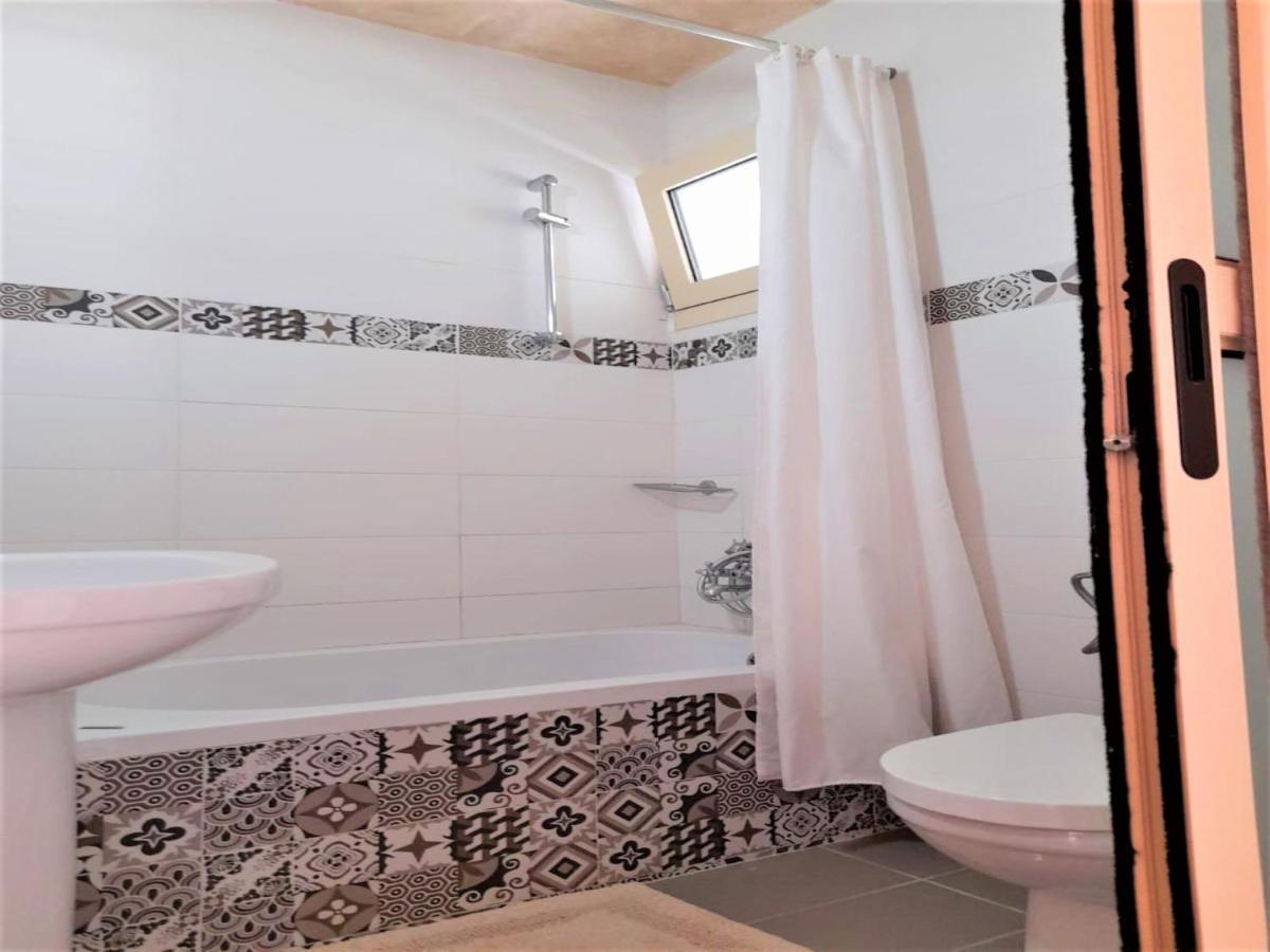 Room In Apartment - Beautiful And Spacious Room Near Cretan Sea Χερσόνησος Εξωτερικό φωτογραφία